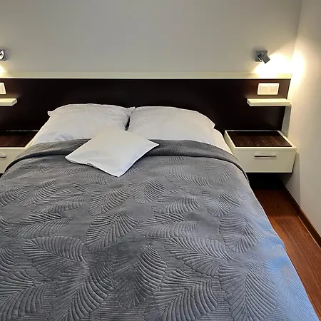 Appartement Esensja Ii *