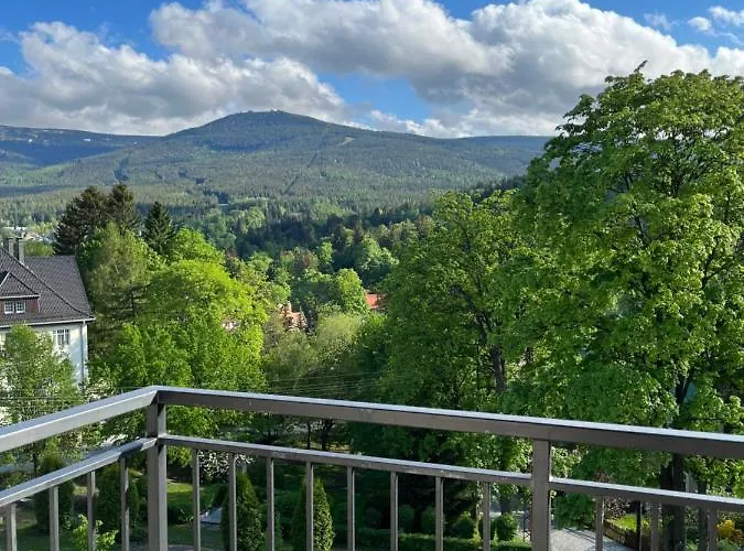 Апартаменты Esensja Ii *